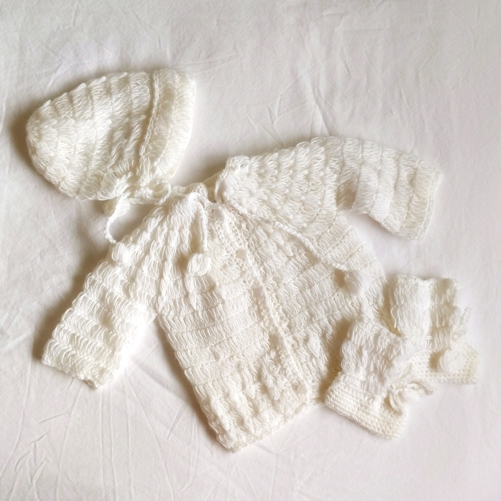 NEW handmade white acrylic knit unisex newborn baby layette 3-piece set